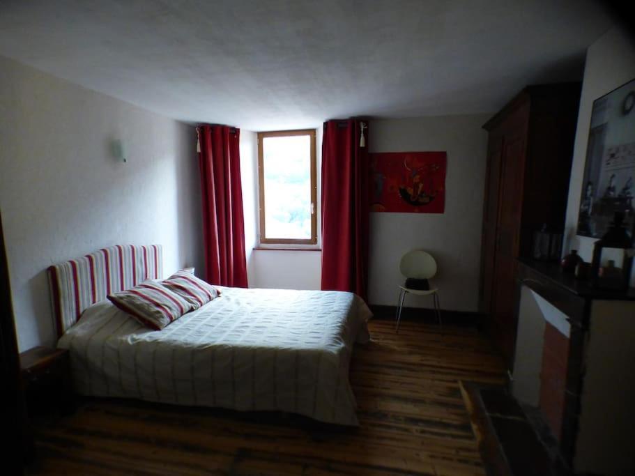 Maison Familiale Pour 8 Saint-Aventin Luaran gambar