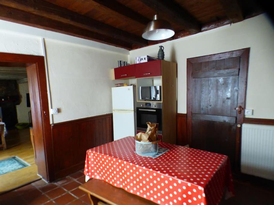 Maison Familiale Pour 8 Saint-Aventin Luaran gambar