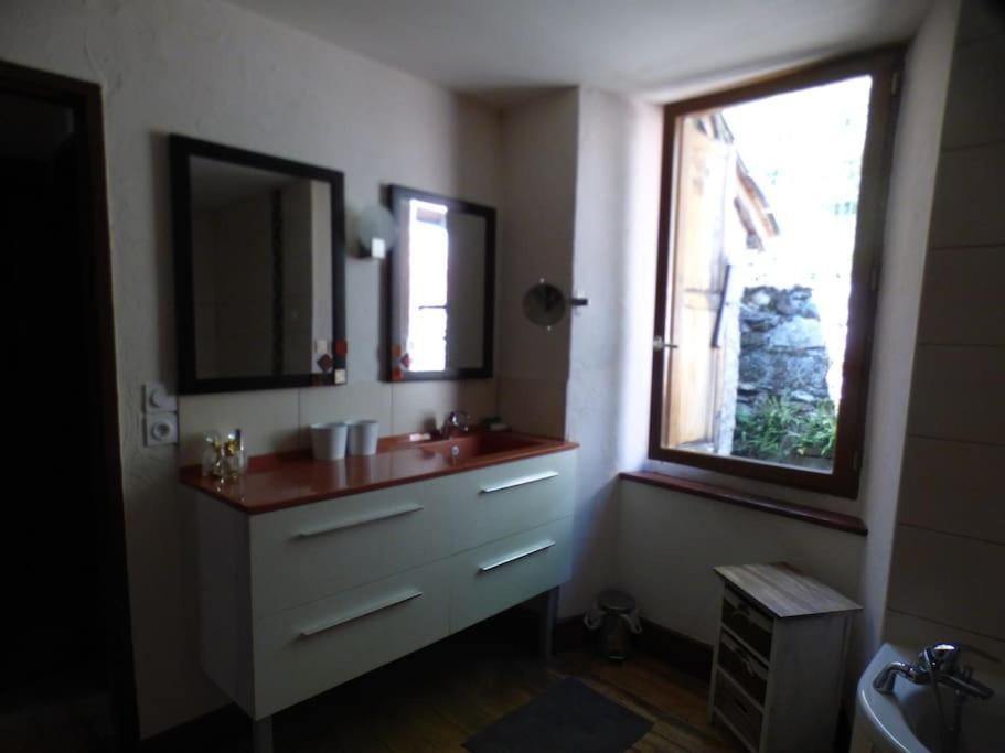 Maison Familiale Pour 8 Saint-Aventin Luaran gambar