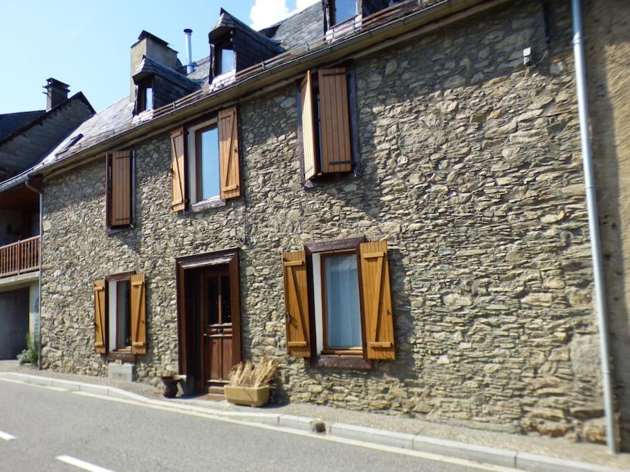 Maison Familiale Pour 8 Saint-Aventin Luaran gambar
